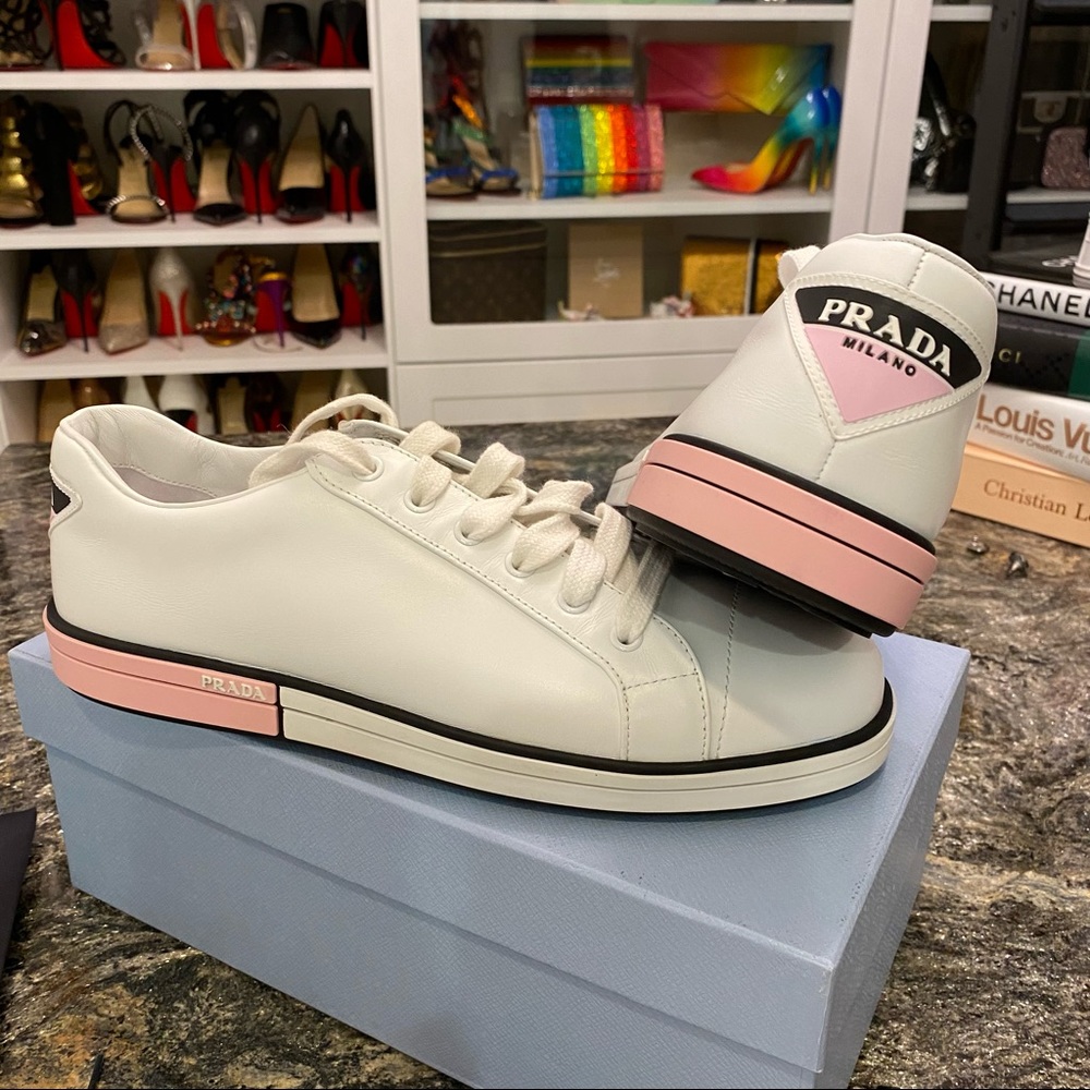 NIB Prada sneakers, 41